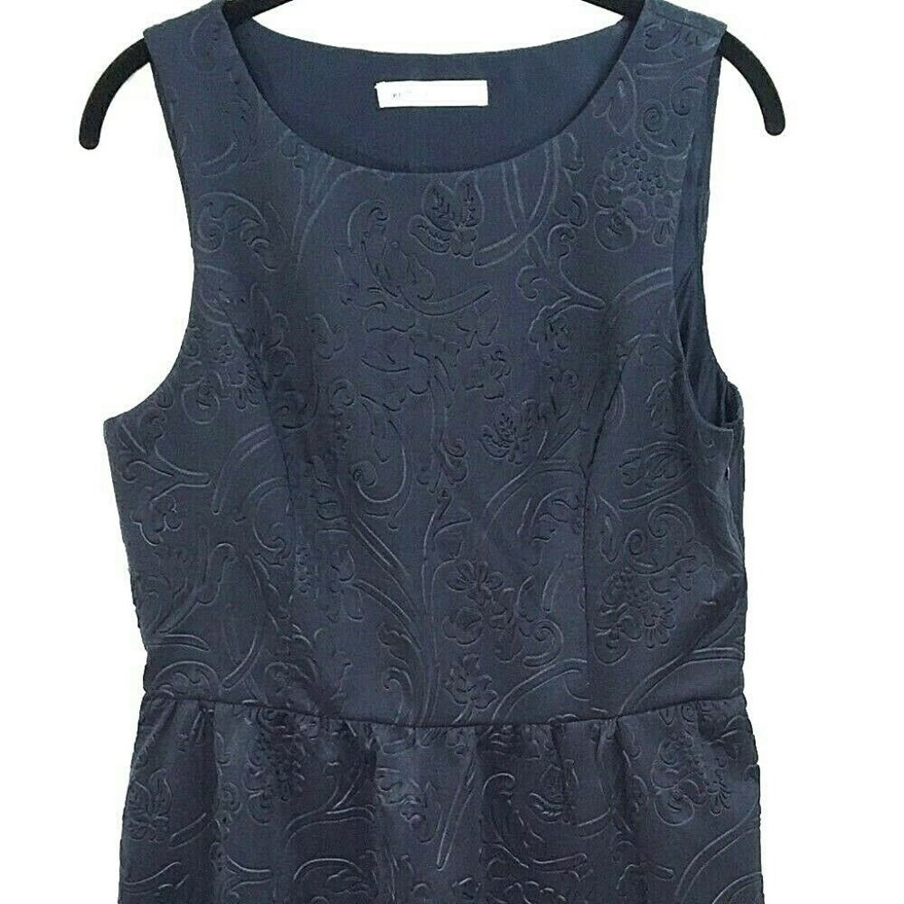 Kenzie Sleeveless Textured Dress Size 10 Navy Blue Foliage Fabric Side Zipper